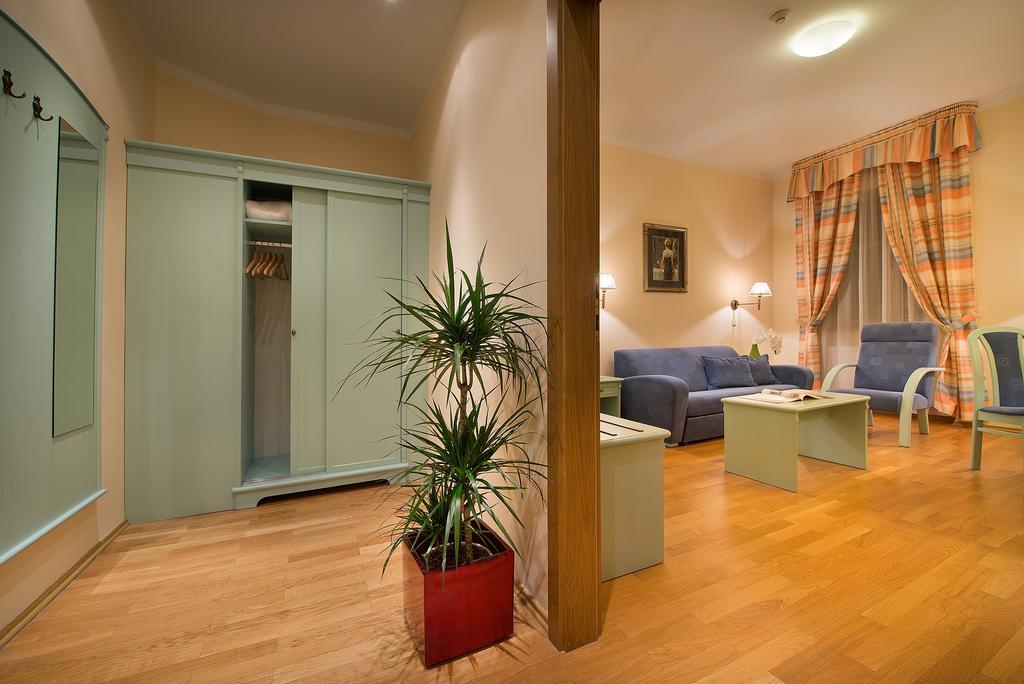 Old Town Bed & Breakfast Τσέσκε Μπουντεγιόβιτσε Εξωτερικό φωτογραφία