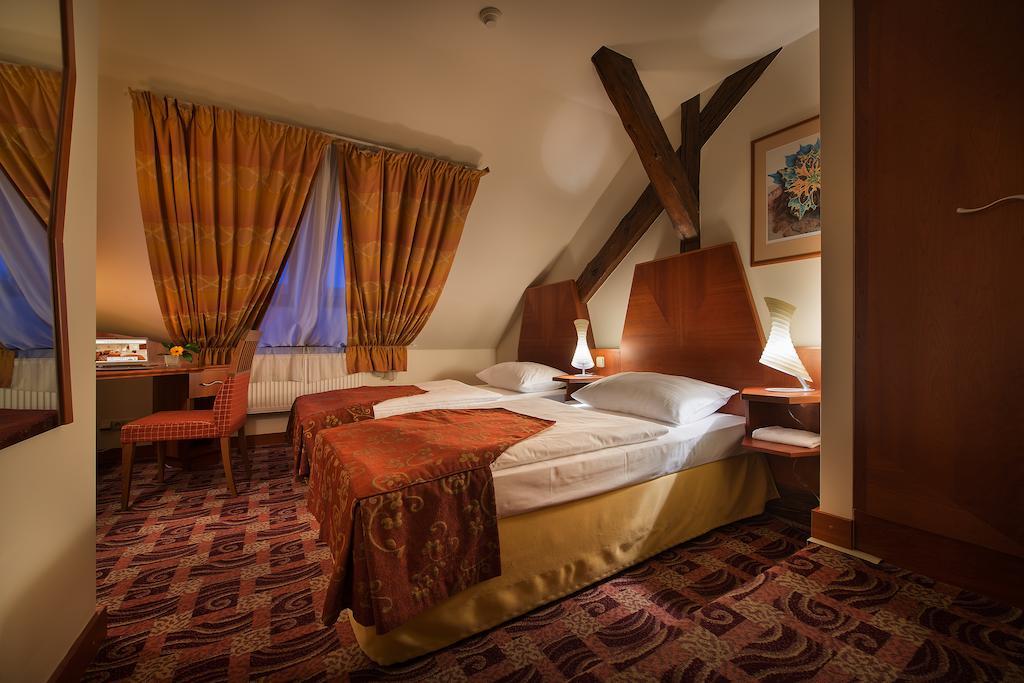 Old Town Bed & Breakfast Τσέσκε Μπουντεγιόβιτσε Δωμάτιο φωτογραφία