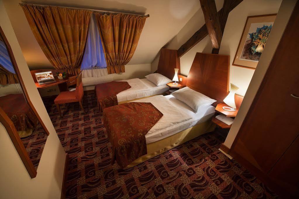 Old Town Bed & Breakfast Τσέσκε Μπουντεγιόβιτσε Εξωτερικό φωτογραφία